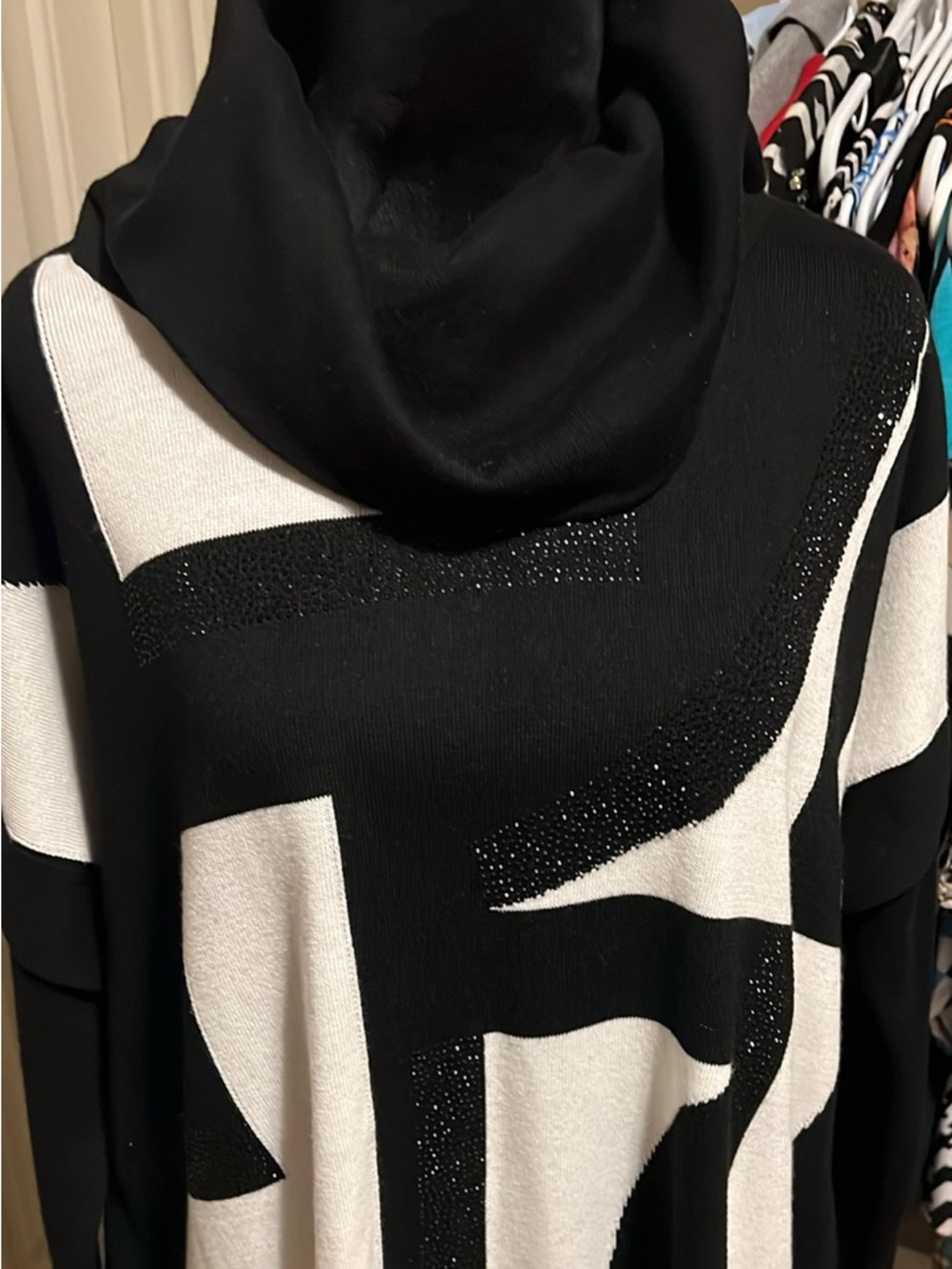 Black & White Geometric Knit Sweater with Subtle Sparkle